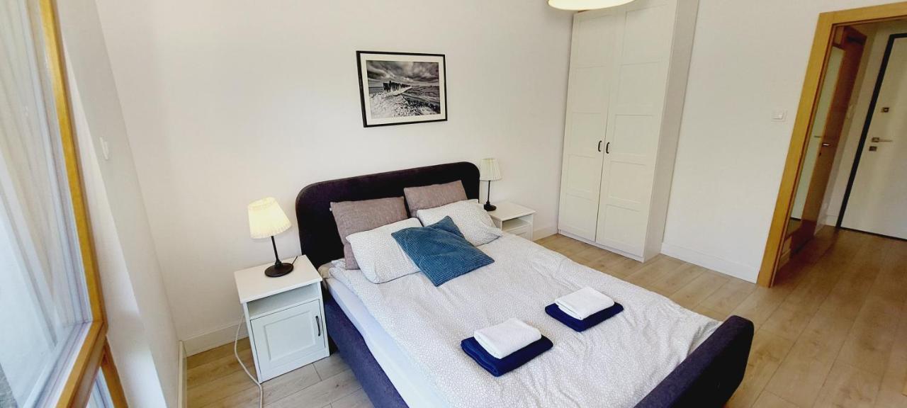 גדנסק Central Apartments Baltica 1 & Parking מראה חיצוני תמונה